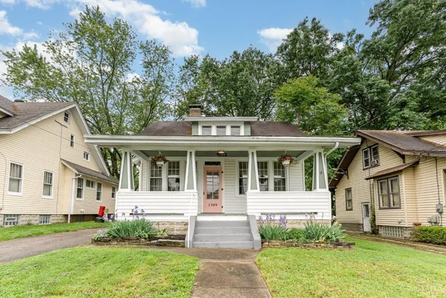 1509 Adams Rd, Cincinnati, OH 45231
