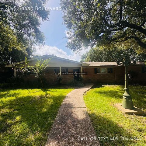 2645 Grand Blvd, Port Neches, TX 77651