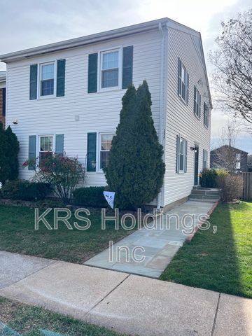 12937 Ridgemist Ln, Fairfax, VA 22033