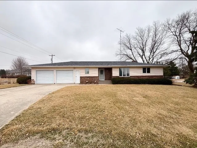 107 S  11th St, Saint Edward, NE 68660