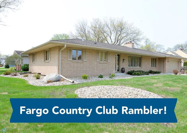2410 E  Country Club Dr   S, Fargo, ND 58103