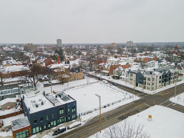 1258 E  Oak St, Columbus, OH 43205