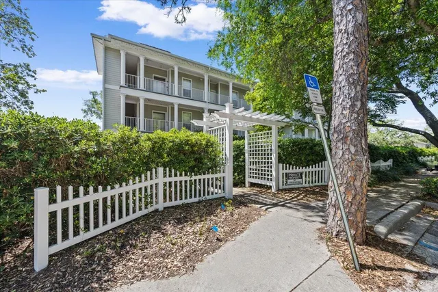 167 Brooks St #102, Fort Walton Beach, FL 32548