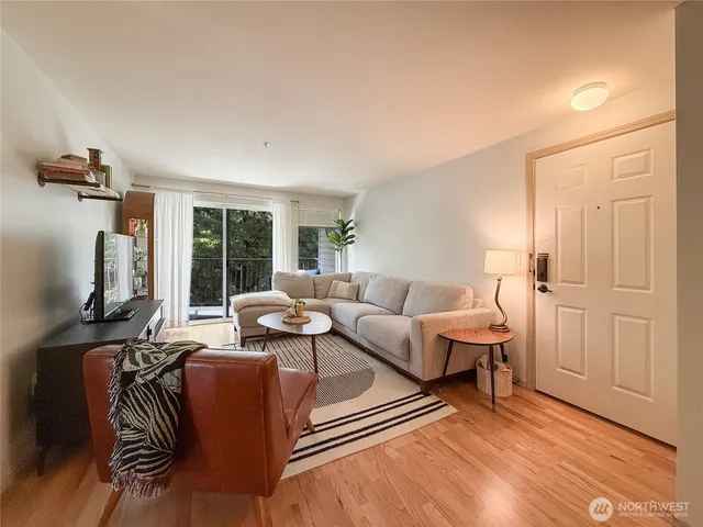 12050 15th Avenue NE #301, Seattle, WA 98125