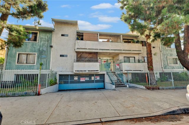 9038 Orion Ave #103, North Hills, CA 91343