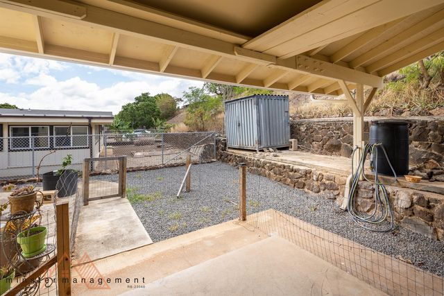94-525 Awamoi St, Waipahu, HI 96797