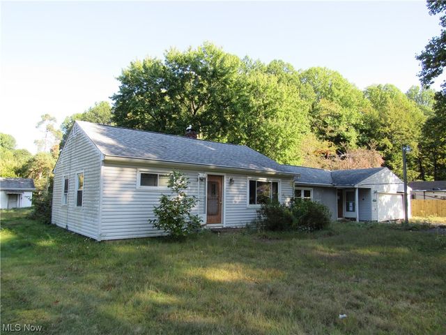 6986 Reed Rd, Conneaut, OH 44030