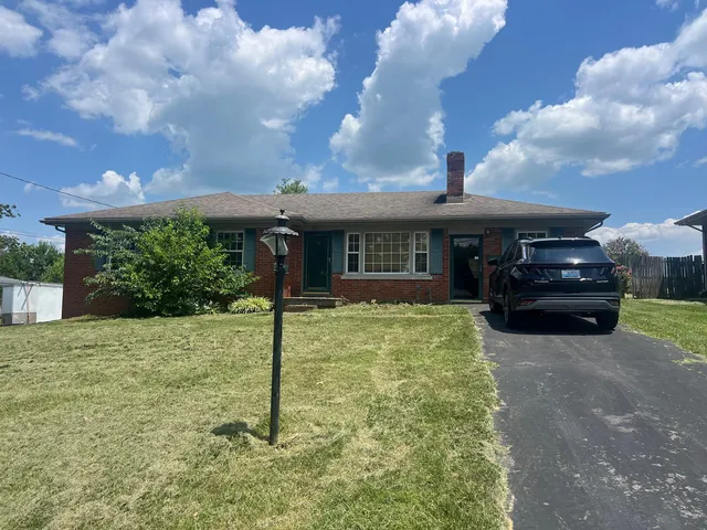 123 Hill N Dale Dr, Lancaster, KY 40444