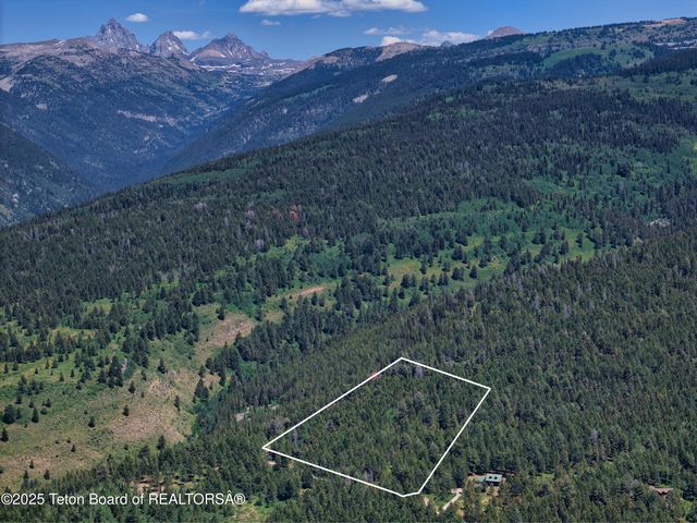 3550 Sorensen Creek Dr, Victor, ID 83455