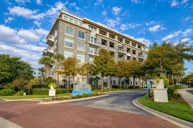 242 Cooper River Dr, Mount Pleasant, SC 29464