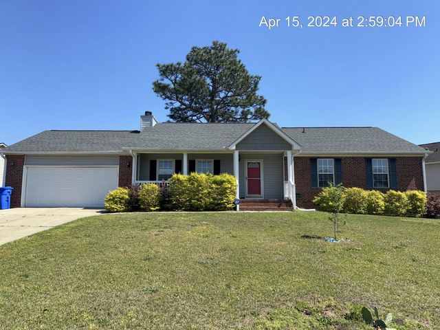 7653 Galena Rd, Fayetteville, NC 28314