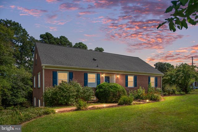 1225 Woodstock Rd, King George, VA 22485