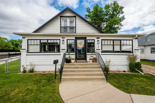 189 W  5th St, Sheridan, WY 82801