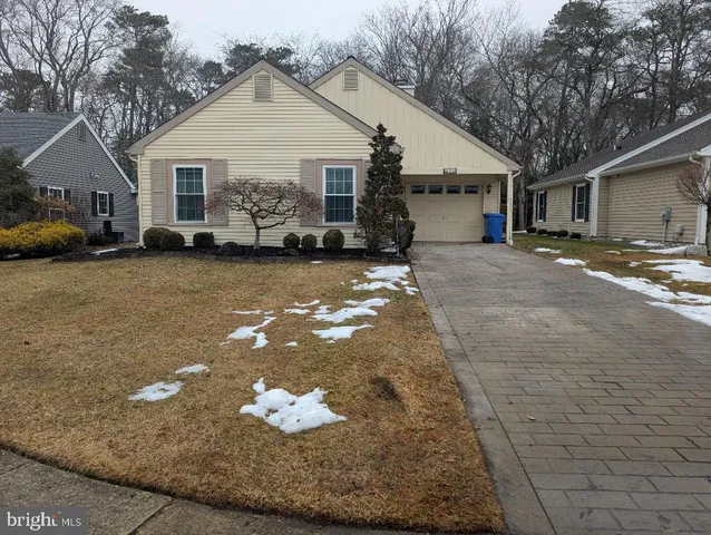 25 Scarborough Way, Southampton, NJ 08088