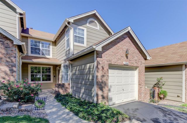 11956 Autumn Lakes Dr, Maryland Heights, MO 63043