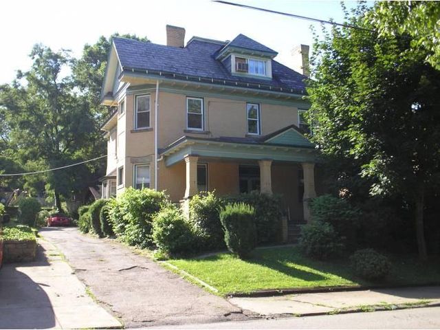 242 Freeport Rd   #1, New Kensington, PA 15068