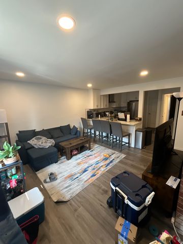 1455 20th Ave #5, Seattle, WA 98122