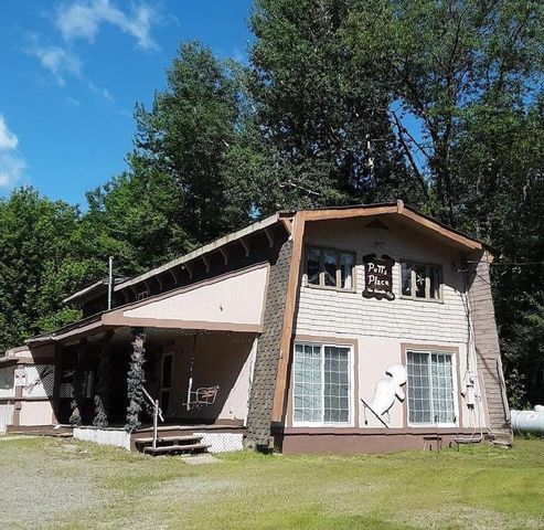8 Main Street, Stratton, ME 04982