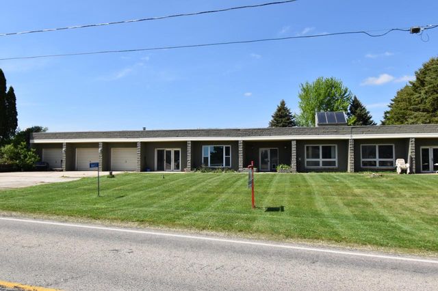 853 W Keil ROAD, New Holstein, WI 53061