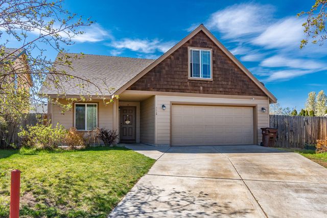 1113 NW 22nd Pl, Redmond, OR 97756
