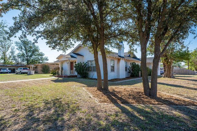 602 E  Beauregard St, Rotan, TX 79546