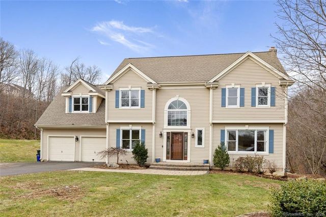378 Whitewood Dr, Rocky Hill, CT 06067