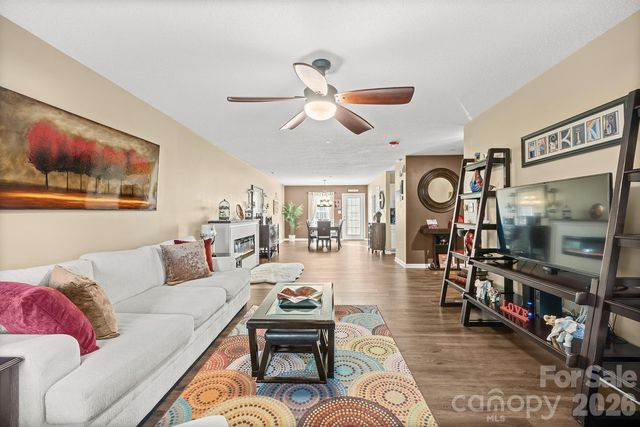 106 Locomotive Ln #201, Mooresville, NC 28115