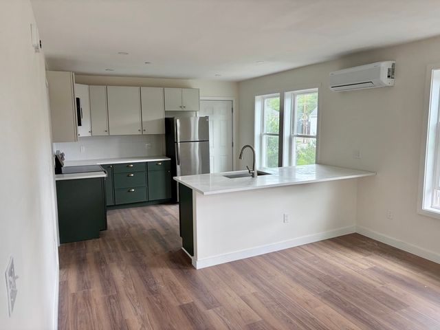 23 Pembroke St #3, Portland, ME 04103