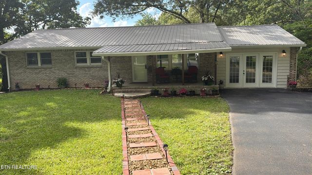 273 Fairway St, Crossville, TN 38571