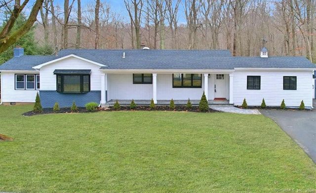 55 Woodfield Dr, Shelton, CT 06484