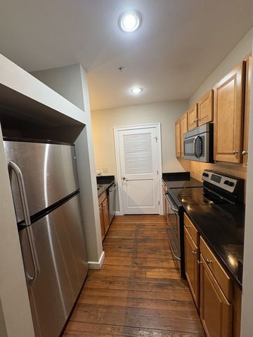 125 W  Saratoga St, Baltimore, MD 21201