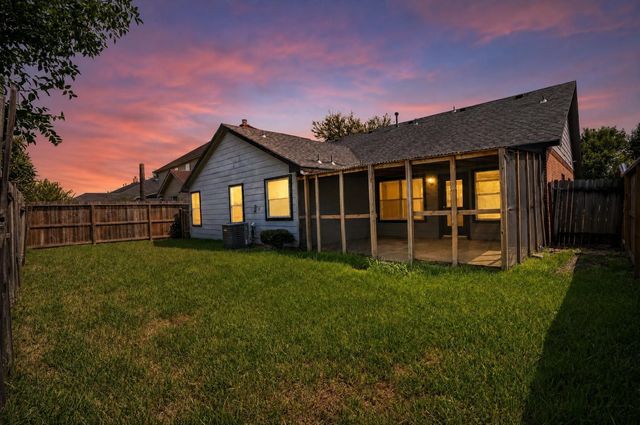 1318 Chalk Rock Dr, Houston, TX 77067