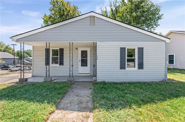 120 E  6th St, Tonganoxie, KS 66086