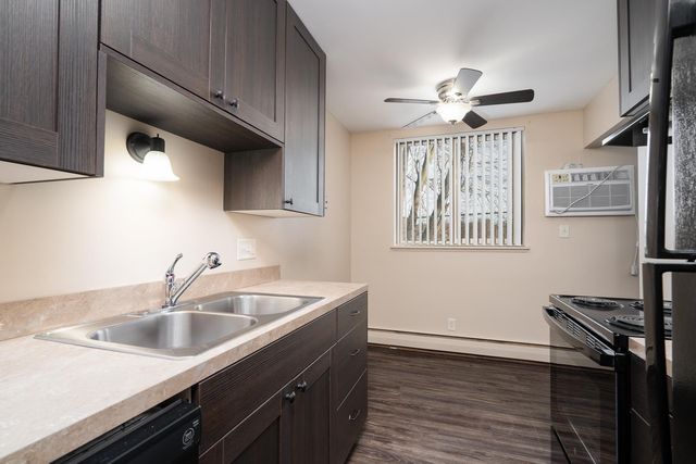 837 Como Ave #1B-1Ba-603Sqft, Saint Paul, MN 55103