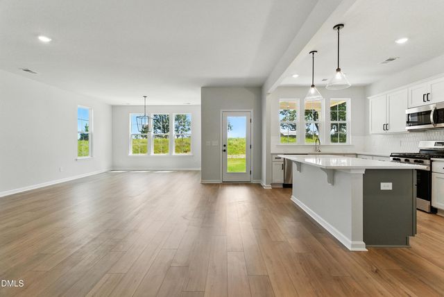 2172 Pink Peony Cir #164, Durham, NC 27703
