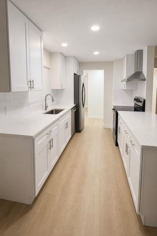 2234 S  298th St #3, Federal Way, WA 98003