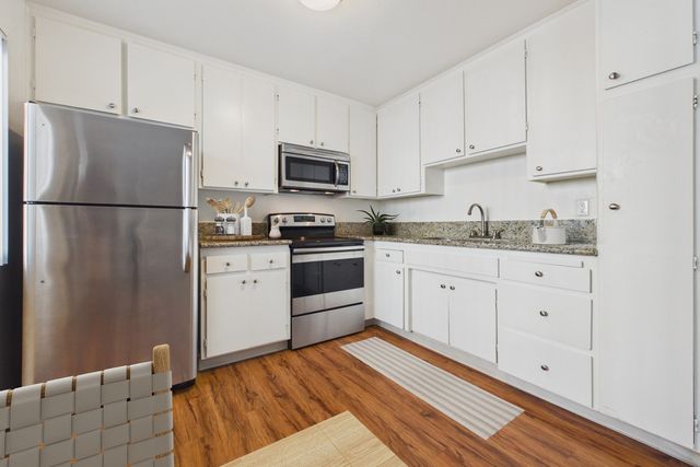 14154 Gilmore St #6, Van Nuys, CA 91401