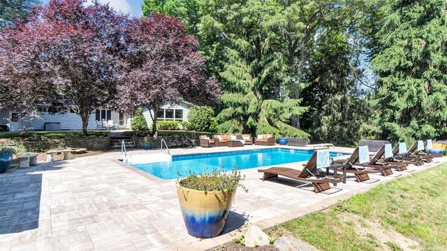 21655 Main Road, Cutchogue, NY 11935