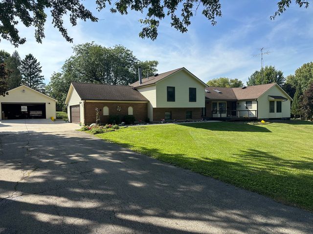 31109 Madison St #1, Genoa, IL 60135