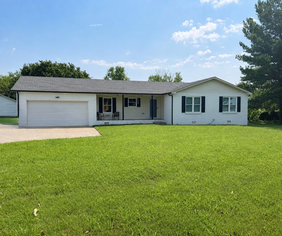 702 Hugh Hunter Rd, Oak Grove, KY 42262