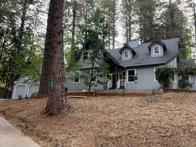 11551 Forest View Dr, Nevada City, CA 95959