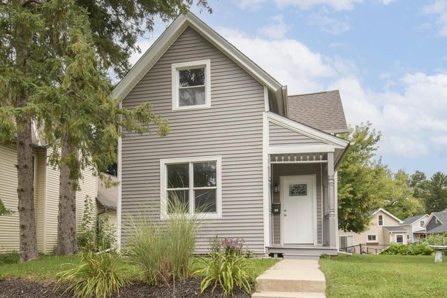 618 East Anne STREET, Oconomowoc, WI 53066