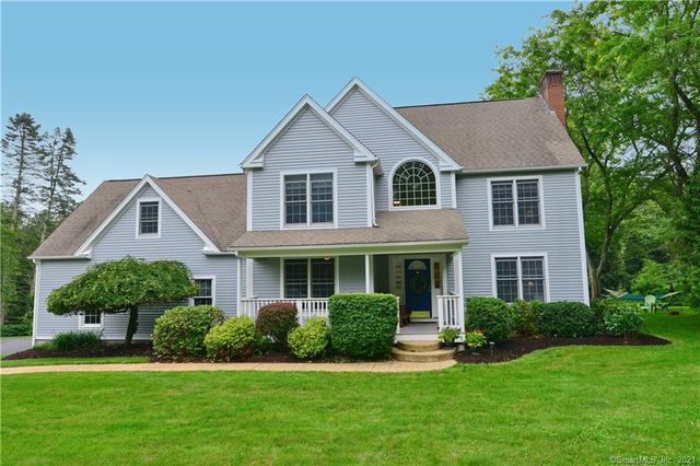 1 Amberg Dr, Pomfret Center, CT 06259