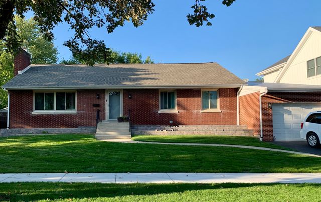 420 Wilson St, Downers Grove, IL 60515