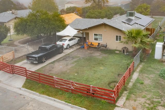921 Flory Ave, Corcoran, CA 93212