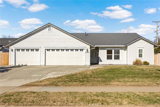 2010 Pebblestone Dr, Red Bluff, CA 96080