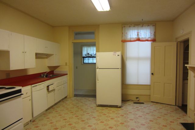 526 N  Crawford St, Thomasville, GA 31792