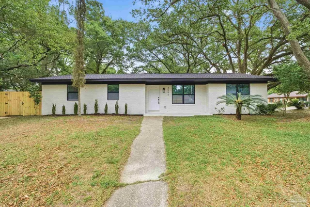 4596 Monpellier Dr, Pensacola, FL 32505