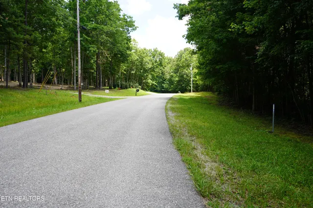 W  Laurel Way, Monterey, TN 38574