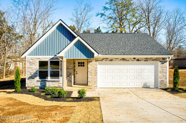 158 Mapleview Dr, Mount Washington, KY 40047
